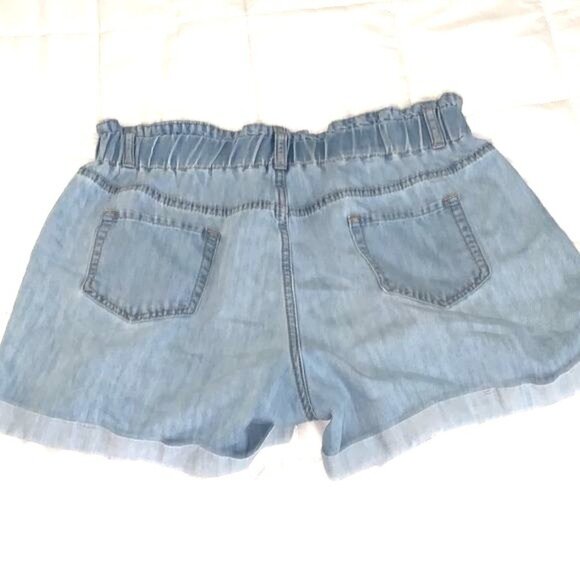 Womens Light Blue Denim Shorts XL - Picture 3 of 13